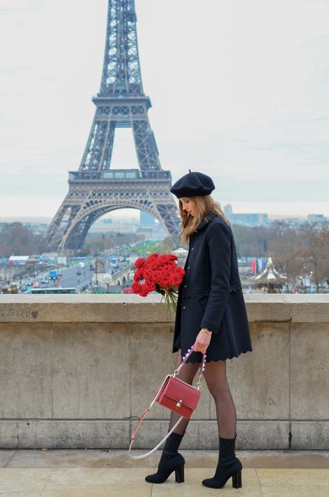 PARISIAN STYLE | VOGUE HAUS Parisian Dress Classy, Classy Parisian Style Winter, France Fashion Parisian Style, Parisian Winter Outfits, Winter Parisian Style, Parisian Style Spring, Parisian Style Fall, Classy Parisian Style, Parisian Style Winter