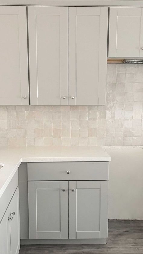 Square Subway Tile Backsplash, Off White Square Tile Backsplash, Neutral Square Tile Backsplash, Flash Ivory Backsplash, Backsplash Kitchen Square Tiles, Square Cloe Tile Kitchen Backsplash, Cream And White Backsplash, White 4x4 Tile Kitchen Backsplash, Textured White Tile Backsplash