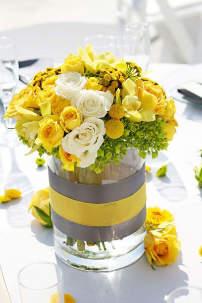 Yellow and grey centerpiece Bug, what about yellow and grey?? Vintage-y, fresh, and would work for May..... Yellow Centerpieces, Yellow Grey Weddings, Billy Balls, Gray Wedding, Creative Event, Yellow Wedding, Gray Weddings, Wedding Arrangements, Deco Floral