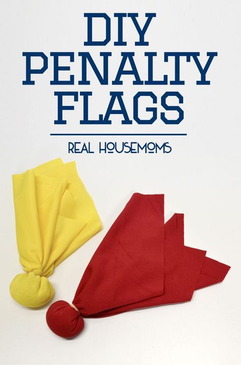 DIY Penalty Flags - amazing for a Football Party Activity! Football Quarter Games, Superbowl Crafts, Football Party Activities, Flag Football Party, Diy Football Party, Super Bowl Ideas, Party Craft Ideas, Super Bowl Party Ideas, Football Banquet