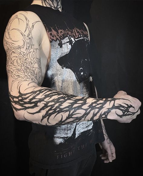 Dark Style Tattoo Men, Blackwork Tattoo Sleeve Men, Full Hand Tattoo Design, Cool Arm Sleeve Tattoo For Men, Emo Tattoo Ideas For Men, Dark Masculine Tattoos, Gothic Tattoos Men, Cybersigilism Sleeve, Spiral Arm Tattoo