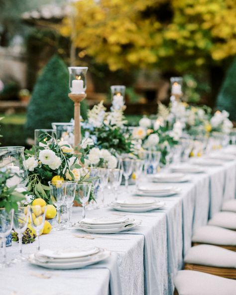 Yellow And White Centerpieces, Tuscan Elopement, Villa Cetinale, Blue And Yellow Wedding, White Floral Centerpieces, Grand Rapids Wedding, White Centerpiece, Beautiful Cake Designs, Tuscan Wedding