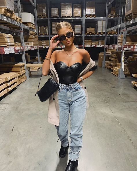 Anetta Beri (@anettaberi_) • Instagram photos and videos Black Bustier Outfit Jeans, Urban Black Corset Outfit, Jean Corset With Cargo Pants, Trendy Denim Corset For Night Out, Cheetah Corset Outfit, Blue Denim Pants, Sleeveless Bodysuit, Long Sleeves Coats, Off Shoulder Blouse