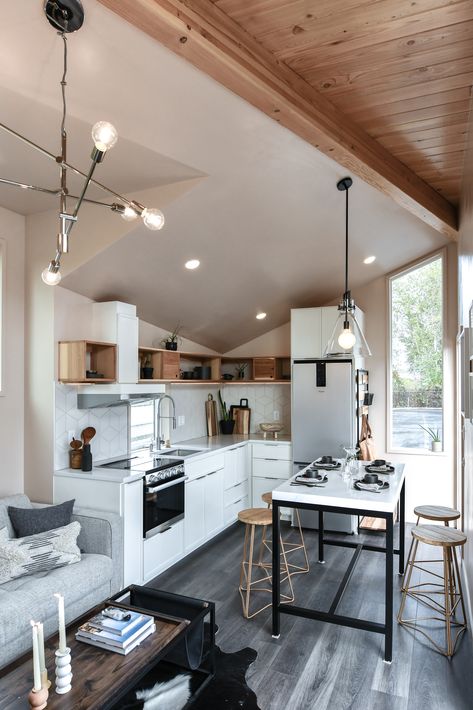 Modern Tiny Homes | Urban Park Max Tiny Home Tiny Conservatory, Backyard Casita, Modern Tiny Homes, Small Kitchen Living Room, Micro Homes, Homes On Wheels, Garage To Living Space, Tiny House Layout, House Loft