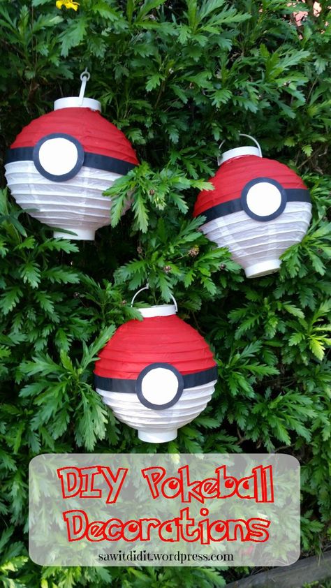 Pokeball Nails, Pokeball Diy, Diy Pokeball, Nail Polish Cake, Pokemon Themed Party, Pokemon Decor, Cherry Nail Art, Pokemon Room, Pokemon Halloween