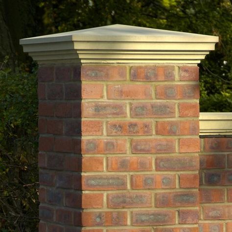 Pillars Design, Concrete Fence Wall, Brick Wall Gardens, Brick Pillars, Brick Driveway, Gate Entrance, Brick Columns, Gate Wall Design, Driveway Entrance