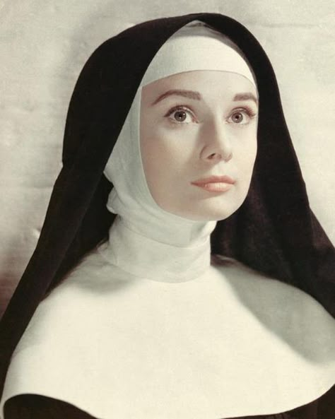 The Nun's Story, Audrey Hepburn Pictures, Nuns Habits, Nun Costume, Belgian Congo, Audrey Hepburn Photos, Comedy Pictures, Film Editing, Best Cinematography