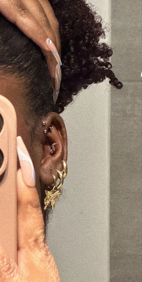 Piercing Ideas Black Women, Ear Piercing Ideas Black Women, Ear Piercing Ideas Black, Ear Piercings Black Women, Piercing Black Women, Piercings Black Women, Ear Piercings Black, Ear Piercing Ideas, Diy Easter Gifts