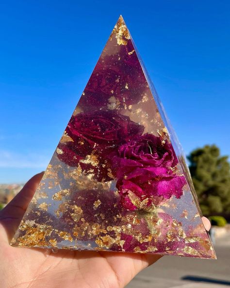 Resin by K R Y S T A L on Instagram: “Close up of this rose pyramid🌹 Beauty beauty beauty 😍 . . . . . #resinrose #rosepreserved #resinpreservation #resinpyramid #explorepage…” Resin Perimid, Memorial Resin Pyramid, Resin Pyramid Ideas, Resin Pours, Resin Pyramid, How To Make Resin, Acrylic Ideas, Resin Pour, Resin Ideas