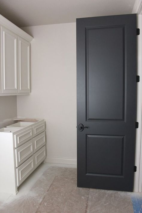 Benjamin Moore Black Kitchen Cabinet Colors Interior Door Paint Colors, Hoarder House, Pintu Interior, Trim Paint Color, Painted Interior Doors, Trim Paint, Door Paint Colors, House Door, Black Door