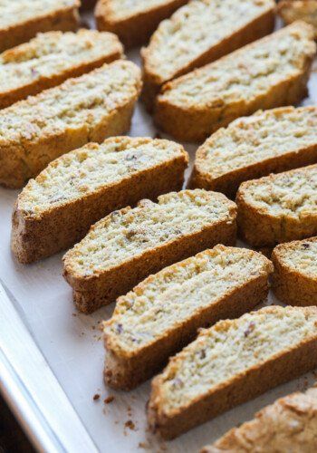 The Best Cookie Recipes - Over 325 Easy Cookies to Bake! Biscotti Recipe Easy Classic, Italian Biscotti Authentic, Soft Biscotti Recipe Italian, Easy Biscotti Recipe Simple, Biscotti Recipes Best, Sweetie Cookies, Coconut Biscotti Recipe, Walnut Biscotti Recipe, Biscotti Recipe Easy