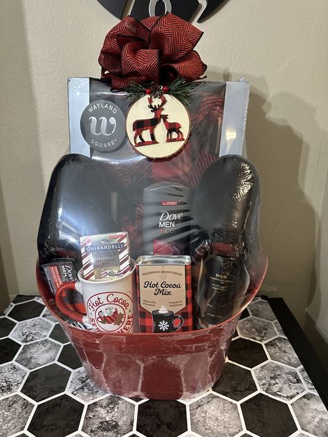 Cake Gift Basket, Big Christmas Gifts, Ghirardelli Chocolate Squares, Fathers Day Gift Basket, Perfect Gift Basket, Birthday Basket, Gift Baskets For Men, Beer Cake, Ghirardelli Chocolate