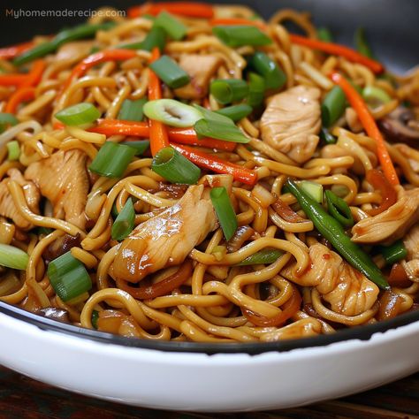 This Chicken Lo Mein recipe features tender chicken, fresh vegetables, and savory noodles in a delicious sauce. Perfect for a quick weeknight dinner. Chicken And Shrimp Lo Mein, Lo Mein Recipe Chicken, Low Mein Recipe, Savory Noodles, Low Mein, Easy Chicken Lo Mein, Chicken Lo Mein Recipe, Lo Mein Recipe, Chicken Lo Mein