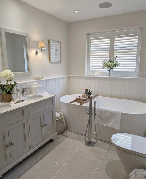 Bathroom Shutter Ideas, Bathroom Ideas Free Standing Bath, Main Bathroom Ideas, Bathrooms Luxury, Heritage Bathroom, Marine Drive, Simple Bathroom Decor, Traditional Bathrooms, Beige Bathroom