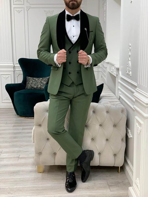 Dive into luxury with Our Maldives Green Tuxedo, where tropical charm meets timeless sophistication. Make waves at your next event with a splash of island-inspired style. Because standing out never looked so good. Available at Hollomen.com #HolloMen #Shopnow #Tuxedo #MaldivesGreen #TropicalElegance #MomentsOfDistinction #BeachChic Green Prom Tuxedo, Purple Prom Suit, Pink Prom Suit, Red Prom Suit, جزر المالديف, Cute Tuxedo, Green Wedding Suit, White Wedding Suit, Tuxedo Colors