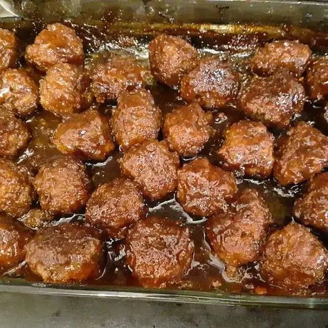 Sweet and Sour Meatballs - Mains - JeVibe Recipes Savory Meatballs, Hamburger Dishes, To My Dear Friend, Sweet And Sour Meatballs, Best Meatballs, Meatball Ingredients, Sweet And Sour Sauce, Hamburger Recipes, Steamed Vegetables