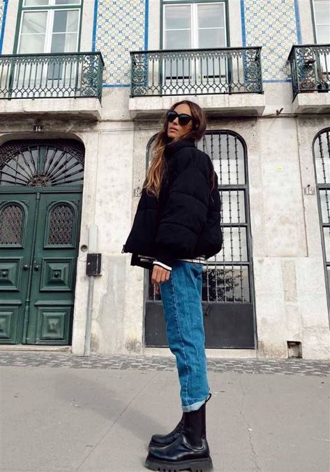 Slouchy Jeans Outfit, Chelsea Boots Outfit, Outfit Botas, Outfits Cold, Cold Outfits, Trending Boots, Looks Street Style, Cute Fall Outfits, Mode Inspo