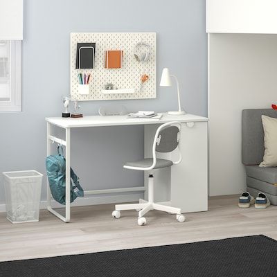 Inspiring ideas for a small teen bedroom Small Teen Bedroom, Homework Desk, Ikea Desk, Kids Flooring, Ikea Store, Study Furniture, Painted Drawers, Organization Furniture, Desk Areas