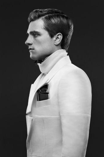 Jennifer Lawrence Hunger Games, Fire Movie, A Man In A Suit, Man In A Suit, Transformers 4, Katniss And Peeta, Hunger Games 3, Hunger Games Series, Peeta Mellark