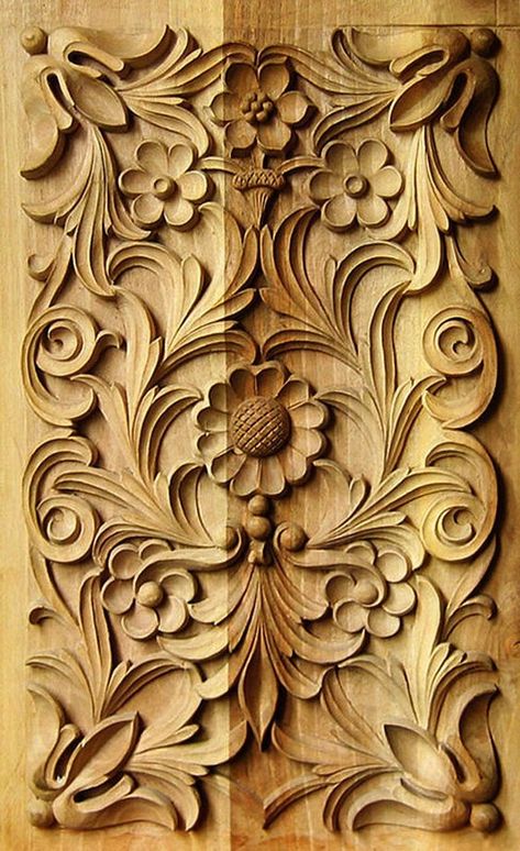 Bulgarian Art, Art Sculpture En Bois, Whittling Patterns, Hand Carved Furniture, Whittling Projects, Wood Carving Furniture, Chip Carving, Carved Furniture, Wood Carving Designs