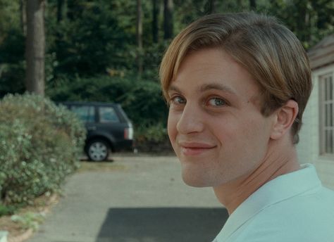 MP Funny Games Movie, Terrifying Horror Movies, Michael Haneke, Michael Pitt, Film Grab, Classic Horror Movies, Naomi Watts, Funny Wallpaper, Fictional Crushes