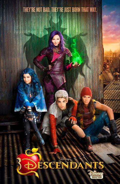 Disney Channel Original Movies, Descendants 2015, Disney Descendants Party, यूट्यूब लोगो, Disney Descendants Movie, Disney Channel Movies, Childhood Movies, Christopher Robin, 2015 Movies