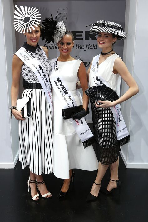 Myer fashions on the field women's racewear winners, first place Brodie Worrell (C), first runner up Olivia Moor (L) and second runner up Stacie Kidner (R) at Derby Day. Melbourne Cup Dresses, Ladies Day Outfits, Derby Day Fashion, Spring Racing Fashion, Melbourne Cup Fashion, Fascinator Hats Outfit, Ascot Dresses, Kentucky Derby Fashion, Race Day Fashion