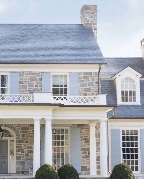 Classic Nantucket House, Colonial Home With Front Porch, Scalloped Shingles Exterior, White Brick Blue Shutters, White House Light Blue Shutters, Coastal Brick House, Timeless Exterior Home Design, Hamptons Cottage Exterior, Houses With Front Porches