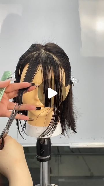 Cool Bangs Haircut, Certain Bangs Short Hair, Bottleneck Bangs Tutorial, Cut With Bangs, Diy Side Bangs Haircut, Haircuts For Medium Length Hair Layered Side Bangs, Eight Character Bangs, How To Cut French Bangs Tutorial, Kitty Cut Hair Trend 2024