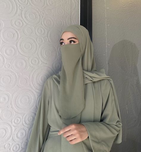 Hijabi Niqabi Aesthetic, Half Niqab Aesthetic, Niqab Fashion Abayas, Nikab Girl, Niqabi Aesthetic, Niqabi Fashion, Half Niqab, Niqab Aesthetic, Niqabi Girl