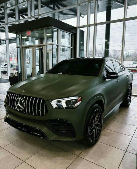 Green Mercedes, Mercedes Benz Gle Coupe, Mercedes Benz Suv, Luxury Cars Audi, مرسيدس بنز, Mercedes Truck, Dream Cars Mercedes, New Luxury Cars, Luxury Car Brands