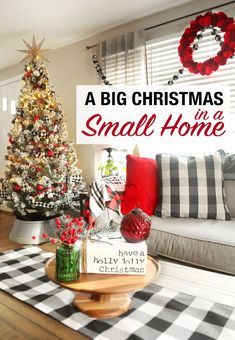 Christmas Small House Decorating Ideas, Christmas Party Small House, Christmas In A Small House, How To Decorate House For Christmas, Christmas Decor Ideas For Small House, Christmas Decor Ideas Small House, Christmas Decor Small House, Small House Christmas Decor, Christmas Decor Apartment