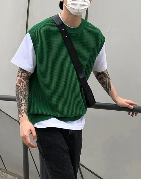 Green Vest Outfit Men, Outfit Vest, Vest Outfits Men, Summer Night Outfit, Minimalist Fashion Men, Trendy Boy Outfits, Clothes Korean Style, Streetwear Fits, Dope Outfits For Guys