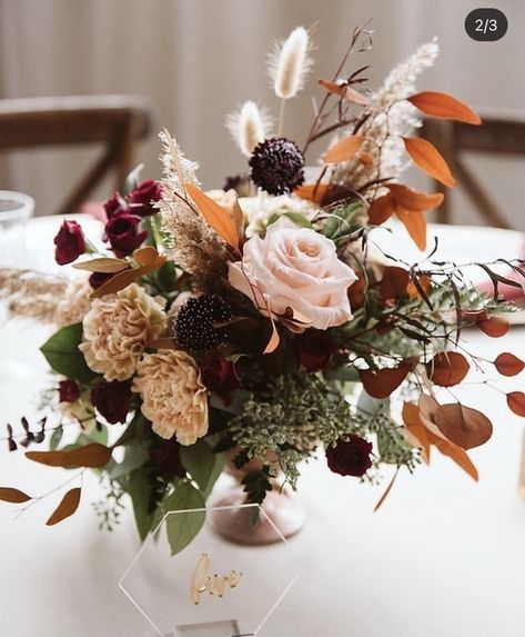 Autumn Color Flower Arrangements, Fall Compote Centerpiece, Brown Flower Centerpieces, November Floral Arrangements, October Flower Arrangements, Terracotta Inspiration, Thanksgiving Florals, Fall Flower Centerpieces, Thanksgiving Floral Arrangements