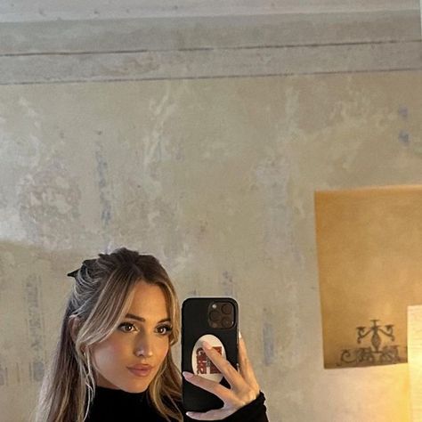 Arielle Reitsma on Instagram: "pinch me, I’m in Italy. 🇮🇹" Highest Version, Pinch Me, November 3, Aesthetic Pics, Pretty Hair, Pretty Hairstyles, Hair Inspo, Aesthetic Pictures, Hair Makeup