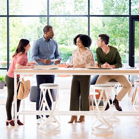 Employees collaborating on Cultivate table and Ribbon stools Communal Office, Social Space Design, Communal Table, Conference Tables, Social Space, Collaboration Space, Office Snapshots, Inspiring Spaces, Coworking Space