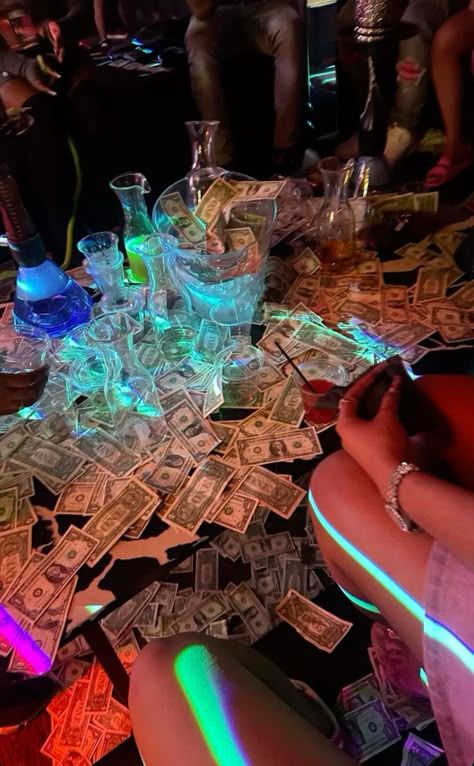 Bottle Service Aesthetic, Strip Club Aesthetic, Holly Renee, House Party Aesthetic, 21st Birthday Themes, Las Vegas Night Clubs, Party Night Club Aesthetic, Night Club Aesthetic, Dancer Lifestyle