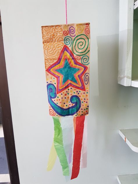 Paper Bag Kite Craft, Paper Bag Kite, March Art, Kites Craft, Library Resources, Carnival Ideas, Earth Wind & Fire, Spring Preschool, Preschool Arts And Crafts