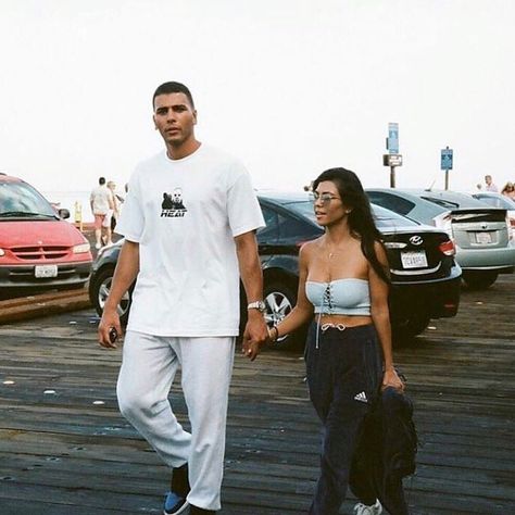 6,320 Likes, 28 Comments - @kardashianuniverse_ on Instagram: “Kourtney and Younes in Santa Barbara ” Kourtney Kardashian Boyfriend, Younes Bendjima, Kourtney Kardashian Style, Kardashian Style, Kardashian Jenner, Kourtney Kardashian, Mens Street Style, Santa Barbara, Casual Fits