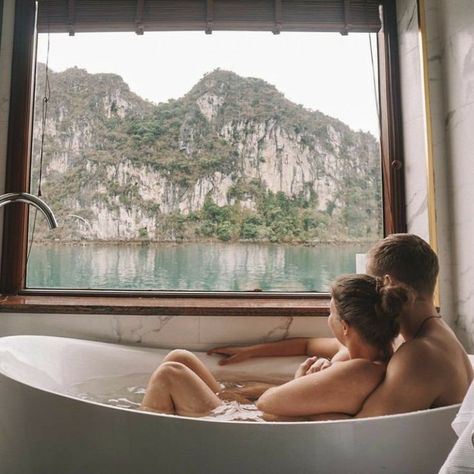 Couples Bathtub, Bath Couple, Bath For Two, My Kind Of Love, Bath Time, Couple Pictures, Couple Goals, Relationship Goals, Hot Tub