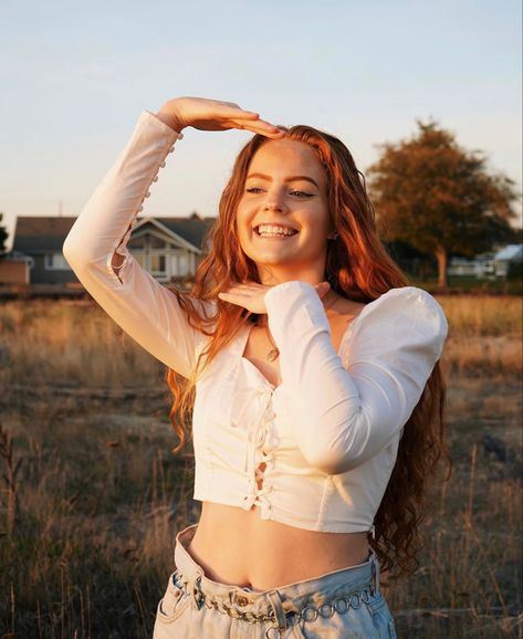 Faith Anne Collins, Faith Collins, Red Hair Freckles, Girls With Red Hair, Character Inspo, Music Mix, Greek Goddess, Aspen, Wavy Hair