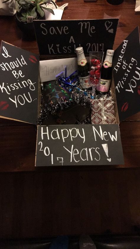 New Year Deployment Package, Deployment Anniversary Care Package, New Years Care Package, New Year Care Package, Halloween Deployment Care Package, Christmas Care Package For Boyfriend, January Care Package Ideas, Christmas Deployment Box Ideas, Military Care Package Ideas Army