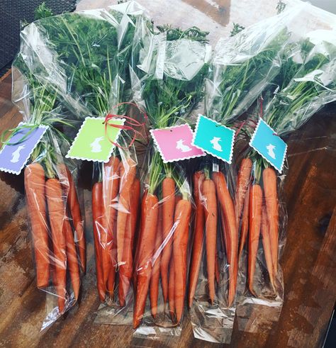 Easter carrot bouquets Carrot Bouquet, Carrot Ideas, Vegetable Bouquet, Easter Carrots, Fruit Gifts, Farm Stand, Mom Birthday, Teacher Gift, Rainy Day