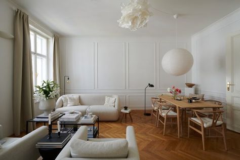 Noël & Marquet wall mouldings for @interiorbygini “That was the best decision in this apartment. The other things, such as furniture, can be replaced, but I will never change the mouldings. They define the character of the apartment”, resumes Angelina Dörfler. We clearly couldn’t agree more with the statement. Regarding the style, Gini says that it’s a mix of Scandinavian and French chic. Join us on the room tour and discover her wonderful sense of interior design. Classic Wall Panel, Florence Knoll Sofa, Vintage Apartment, Wall Panelling, Classic Wall, Never Change, Wall Molding, French Chic, Room Tour