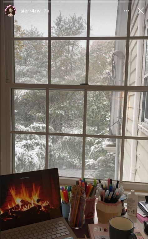 Winter Academia Aesthetic, January Aesthetic Month, Winter Semester, Academic Aesthetic, Love Quotes For Wedding, Aesthetic Cozy, Winter Fairy, Christmas School, Winter Mornings