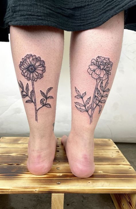 Zinnia Tattoo, Strawberry Tattoo, Leg Tattoo, Ink Stain, Art Ink, Pretty Tattoos, Tattoo Idea, Body Mods, Leg Tattoos