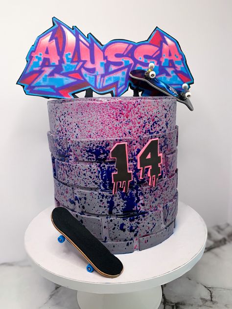 Skater Birthday Cake, Skater Cake Ideas, Roller Skating Birthday Cakes, Neon Skate Party Cake, Skate Park Cake, Skateboarding Birthday Cakes, Tortas Buttercream, Skateboard Birthday Cake, Hip Hop Birthday Cake