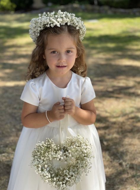 Flower Girl Flower Ball, Flower Girl Ideas Instead Of Petals, Flower Girl Flowers Ideas, Flowergirl Bouquets, Flower Girl Flowers, Flower Girl Ideas, Flower Girl Bouquet, Bridal Bouquet Flowers, Future Wedding Plans