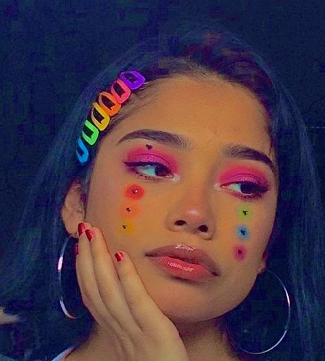 Kidcore Makeup, Indie Makeup, Pride Makeup, Estilo Indie, Swag Makeup, Indie Girl, Edgy Makeup, Creative Eye Makeup, Kids Makeup