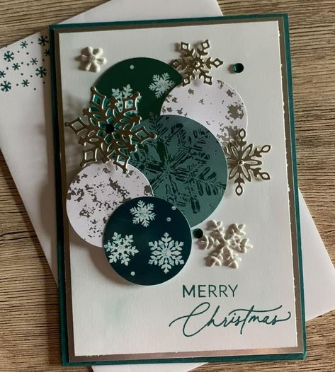 Shaped Christmas Cards, Bauble Christmas Cards, Xmas Card Craft, Scrapbook Christmas Cards, Christmas Card Layouts, Stamped Christmas Cards, Atv Riding, Snowflake Cards, Hand Crafted Cards